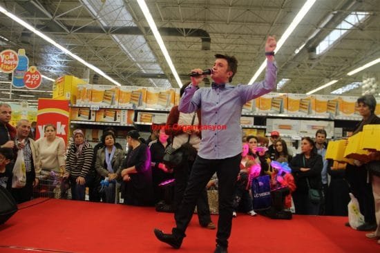 İzmir Organizasyon Mc Sunucu Showman Temini