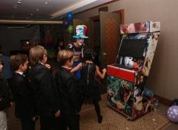 Sanal Gerçeklik Oyunu Kiralama