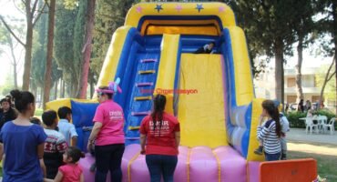 Pembe Şişme Kaydırak Kiralama