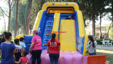 Pembe Şişme Kaydırak Kiralama